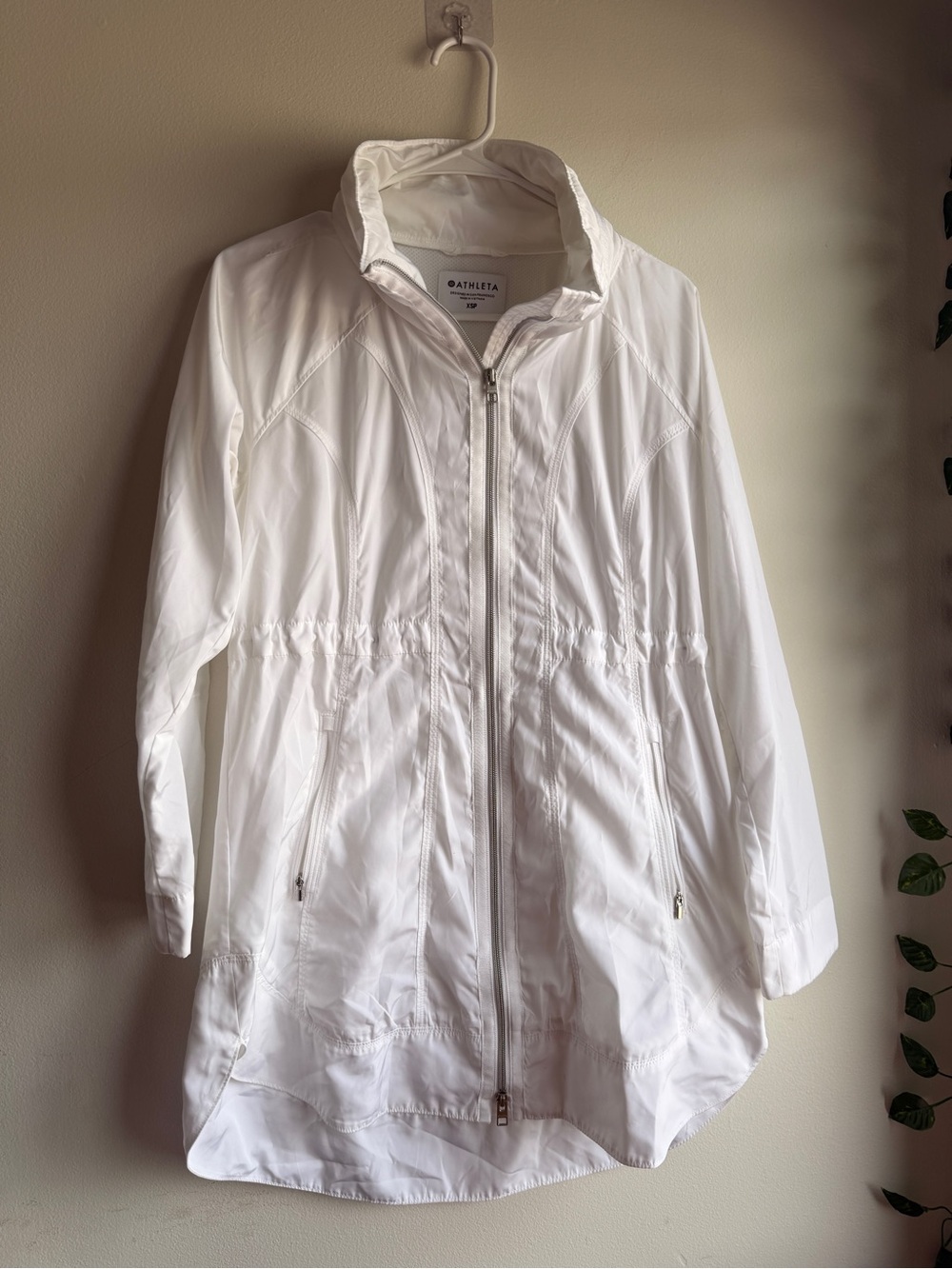 Athleta White Lightweight Windbreaker with Zip Pockets Packed Hood Size XSP